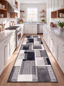 Comb Black and White Geometric Rug